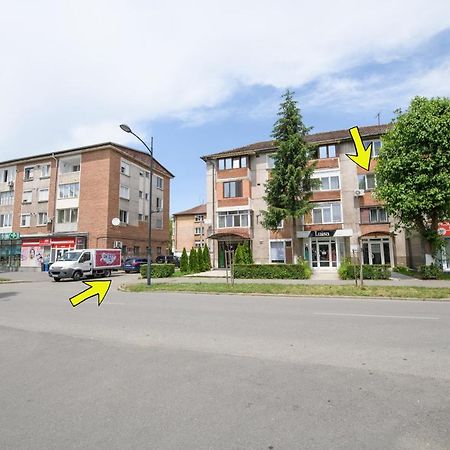Iggy Luxury Apartment Hunedoara Exteriör bild