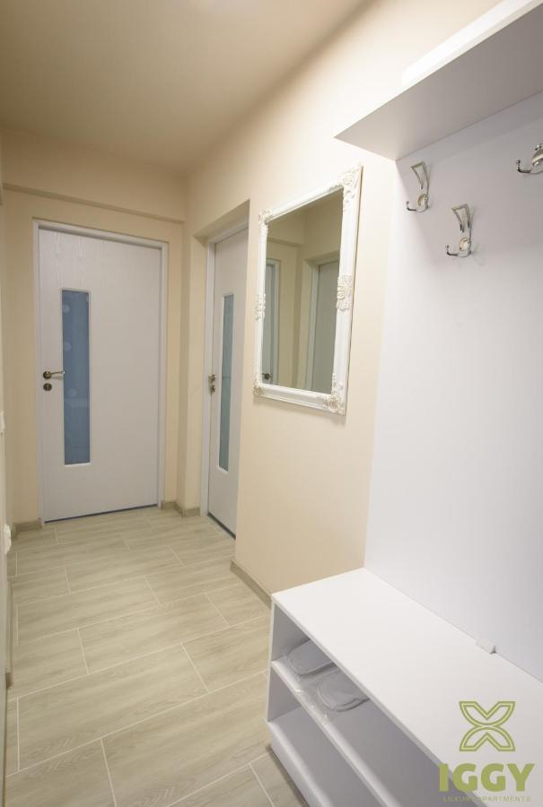 Iggy Luxury Apartment Hunedoara Exteriör bild