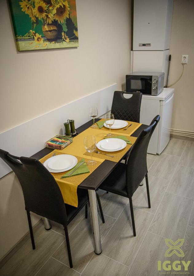 Iggy Luxury Apartment Hunedoara Exteriör bild